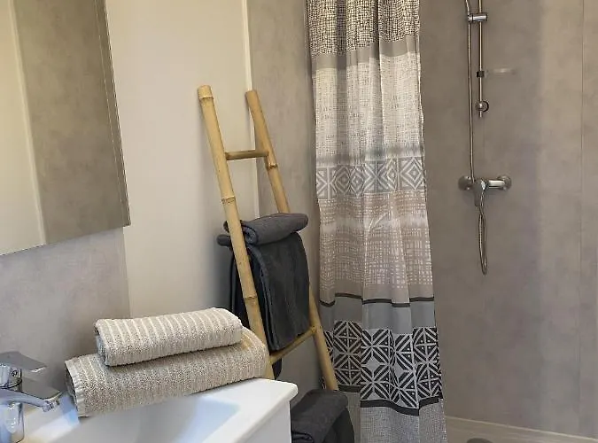 Logement * Angliers (Charente-Maritime)